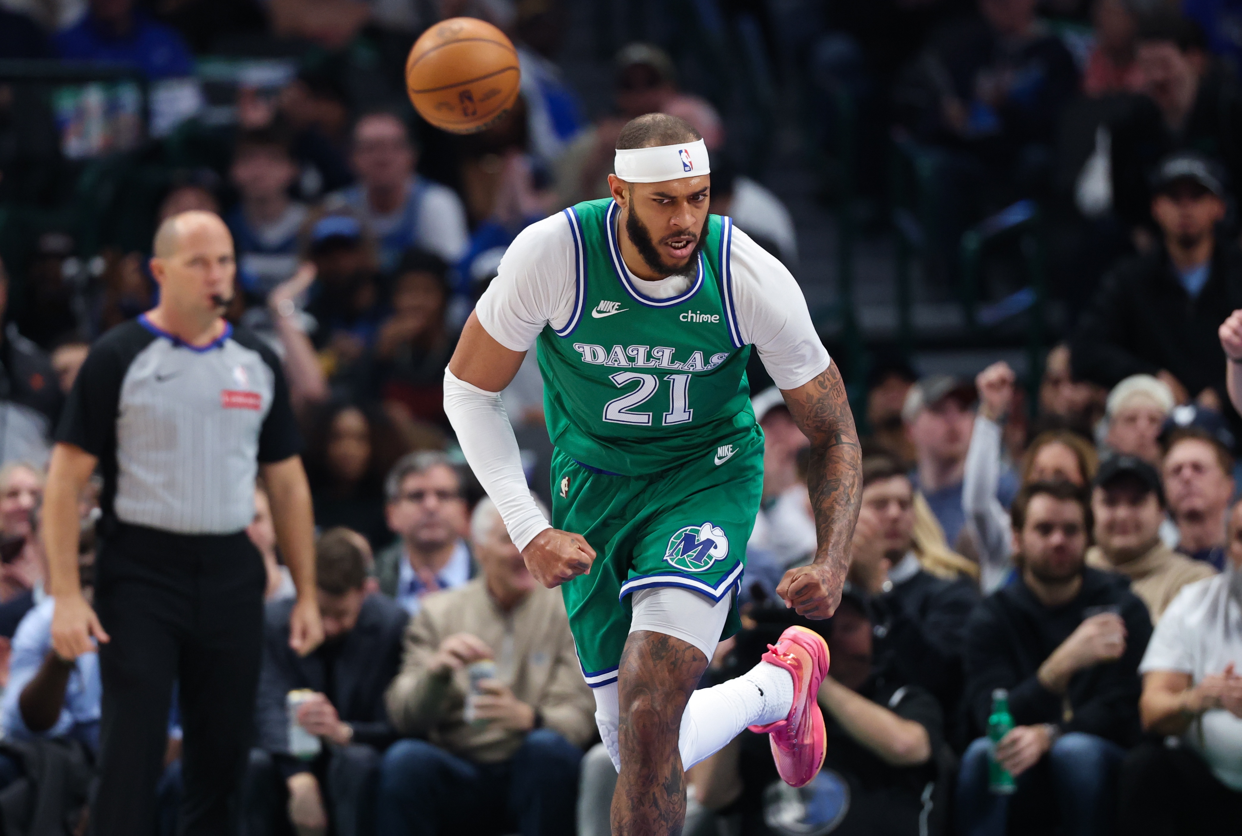 九游互动-明天独行侠客战骑士 加福德&amp;克莱小概率出战 华盛顿存疑